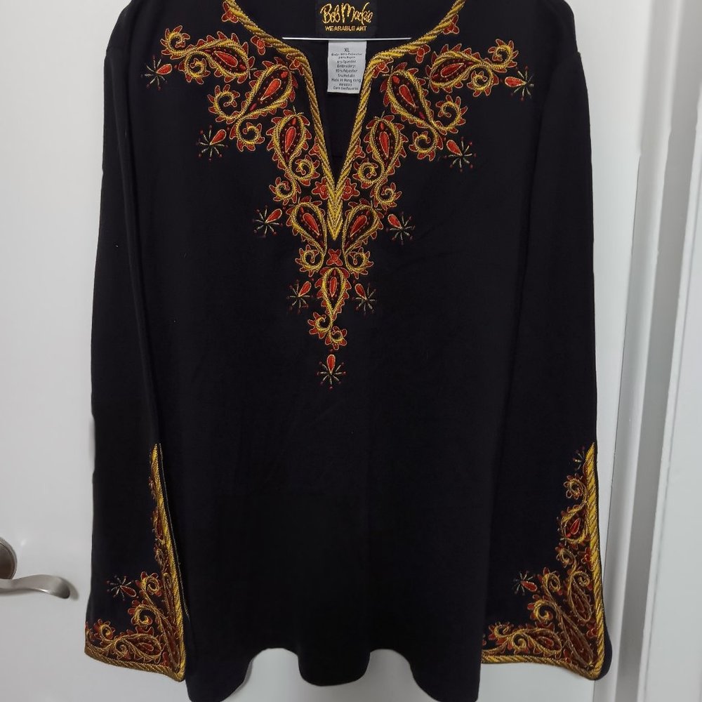 BOB MACKIE GORGEOUS EMBROIDERED SHIRT SIZE XL